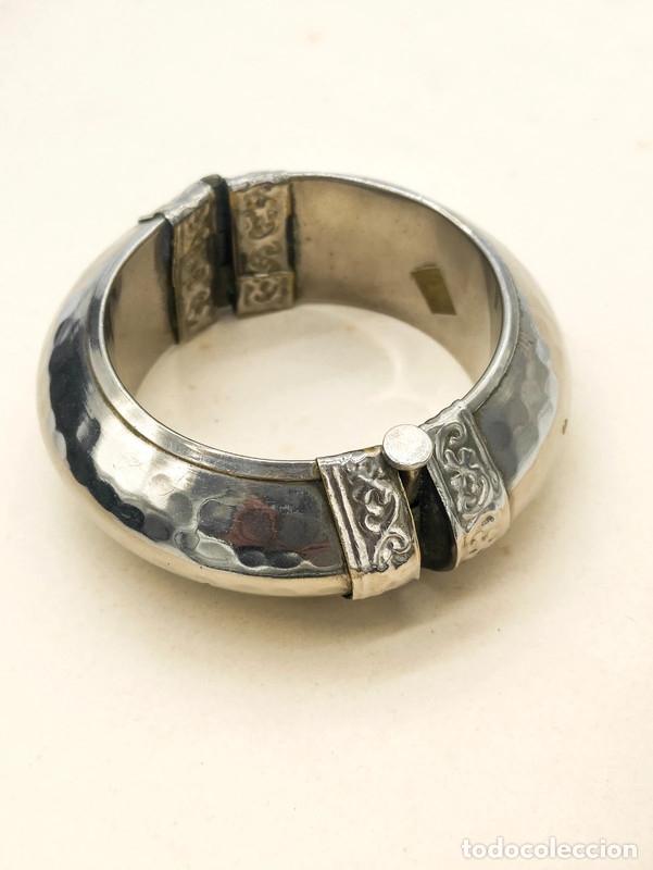 Photo camera: Antiguo Brazalete &Eacute;tnico Tribal Indio ba&ntilde;ado en plata mitad s.XX