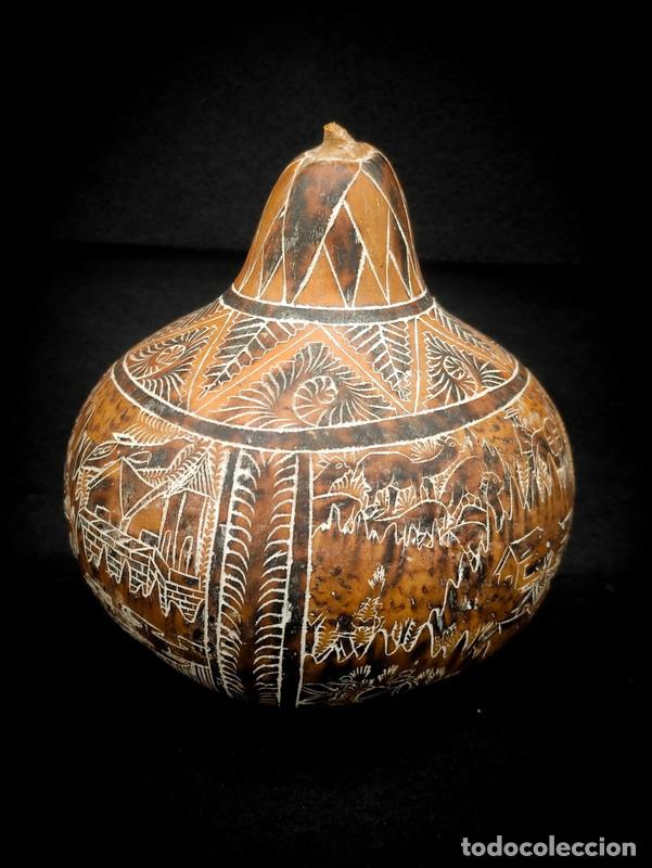 Photo camera: Calabaza Mate burilado, Per&uacute; c.1950
