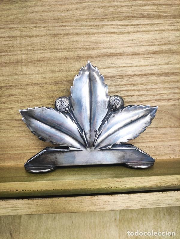 C&aacute;mara de fotos: Servilletero ba&ntilde;ado en Plata en forma de Hoja de Casta&ntilde;o Art Dec&oacute;, Casa Wellner de Vienna, Austria c