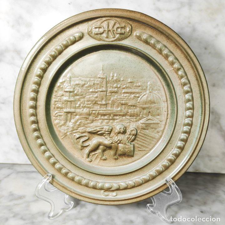C&aacute;mara de fotos: Plato de Cer&aacute;mica Ucraniana de LKSF Lvov c.1960