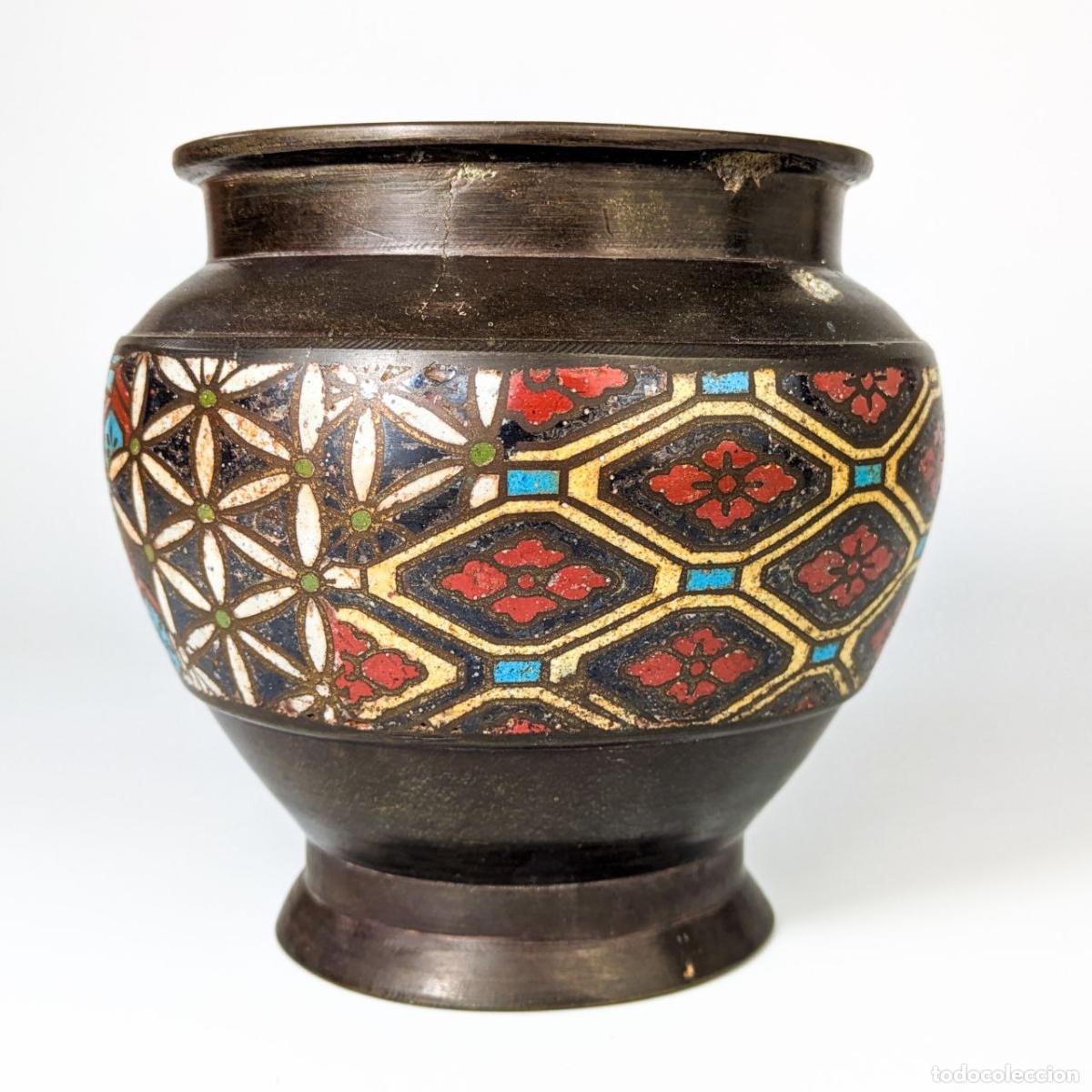 C&acirc;maras de fotos: Jarr&oacute;n de Cloisonne Japon&eacute;s periodo Meiji (1868-1911)