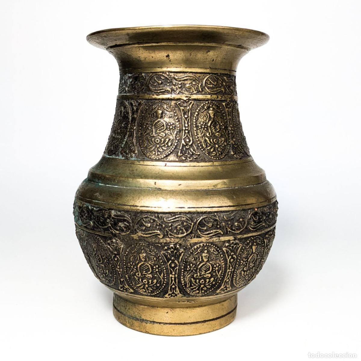 C&acirc;maras de fotos: Jarr&oacute;n Amkhora de bronce, Nepal, c.1900