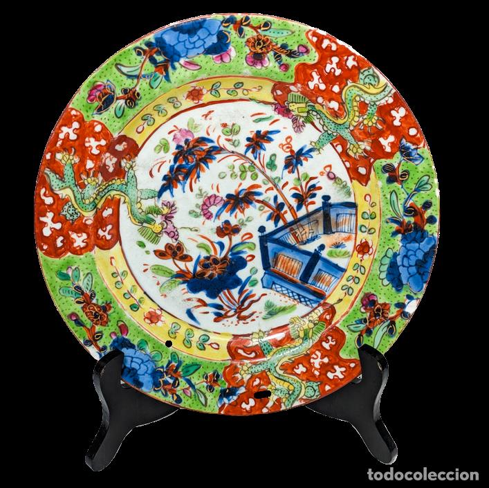 Photo camera: Plato Chino Clobbered, Periodo Kangxi (1662 -1722)