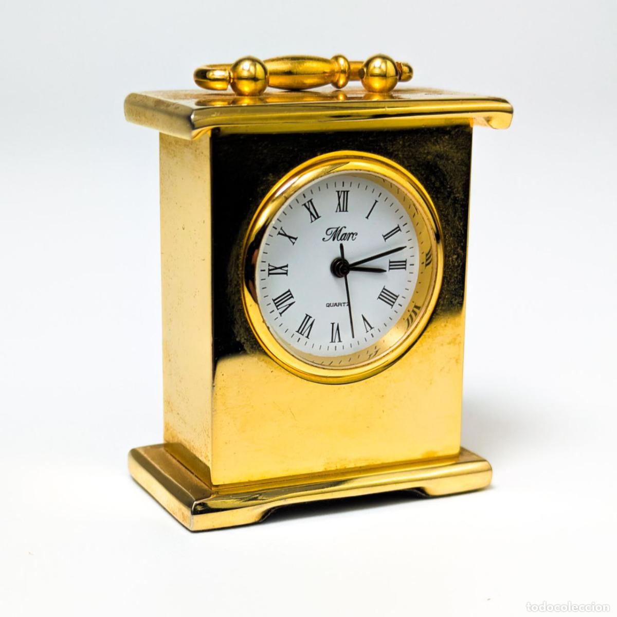 C&acirc;maras de fotos: Peque&ntilde;o Reloj Miniatura Dorado Marc