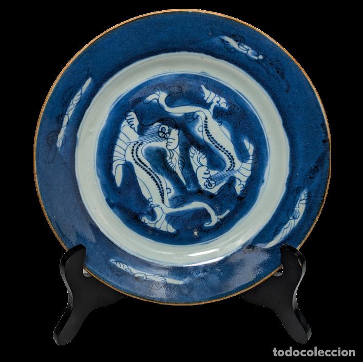 C&acirc;maras de fotos: Plato Azul y Blanco, China, Dinast&iacute;a Qing, Periodo Kangxi (1662-1722)