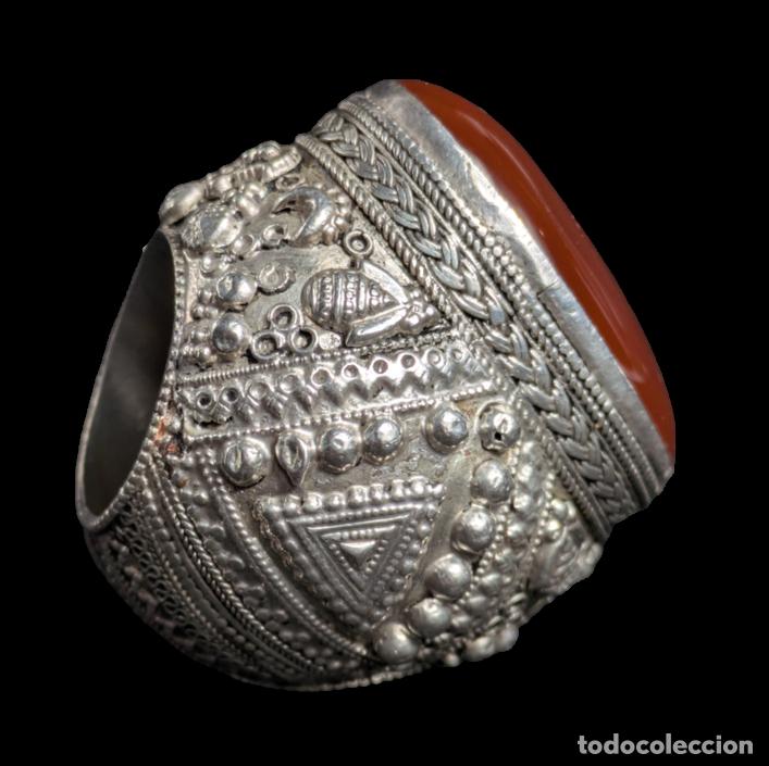 Fotokamera: Anillo de plata tribal Kuchi con &Aacute;gata roja