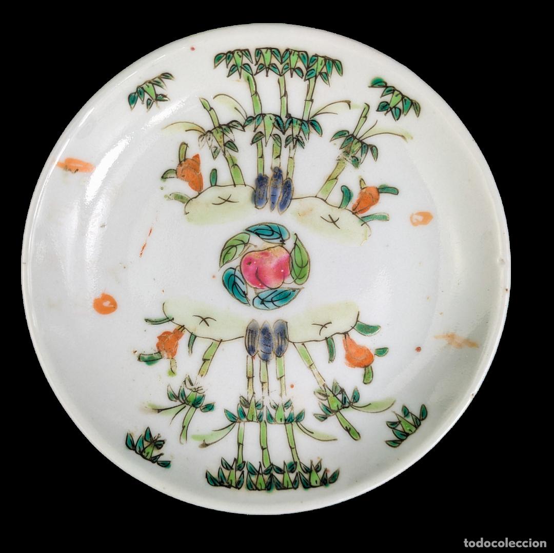 Appareil photos: Plato Chino famille rose Dinast&iacute;a Qing periodo Tongzhi (1862-1874)