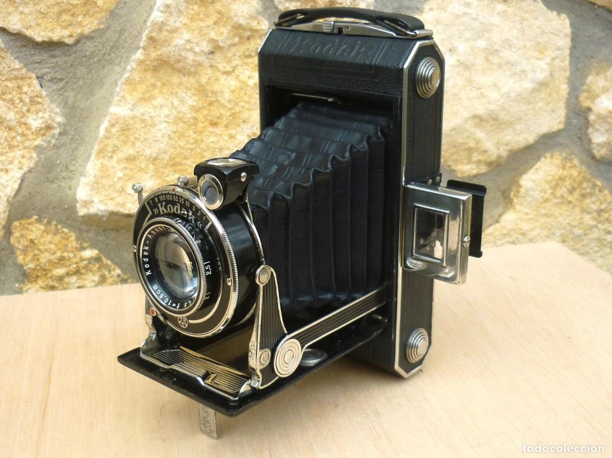C&aacute;mara de fotos: Kodak Vollenda 620 C&aacute;mara de Fuelle Plegable Antigua. Estilo Art D&eacute;co. A&ntilde;o 1934.