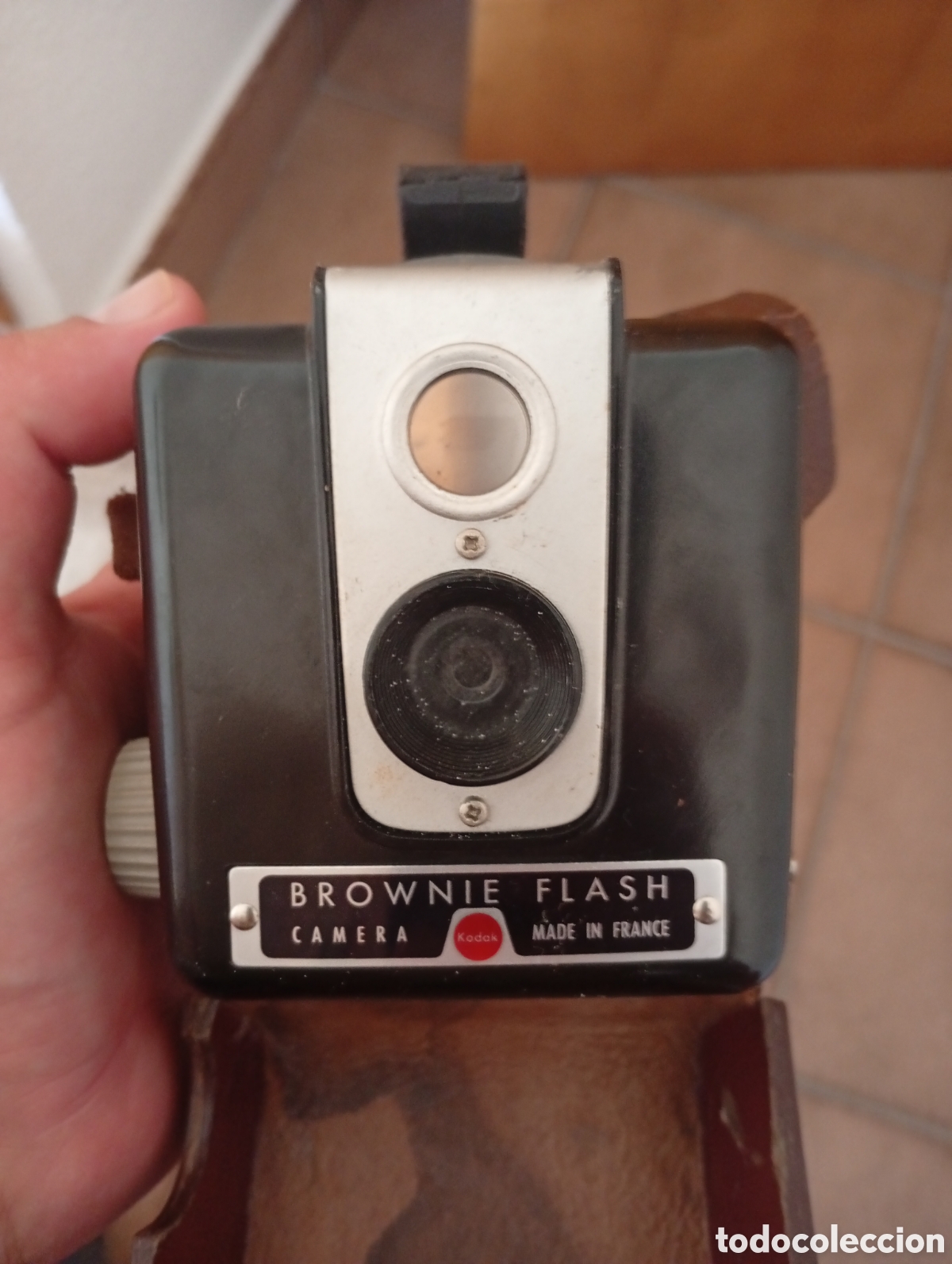 C&aacute;mara de fotos: Kodak Brownie Flash Camera Made in France con funda original &ndash; C&aacute;mara vintage a&ntilde;os 50/60