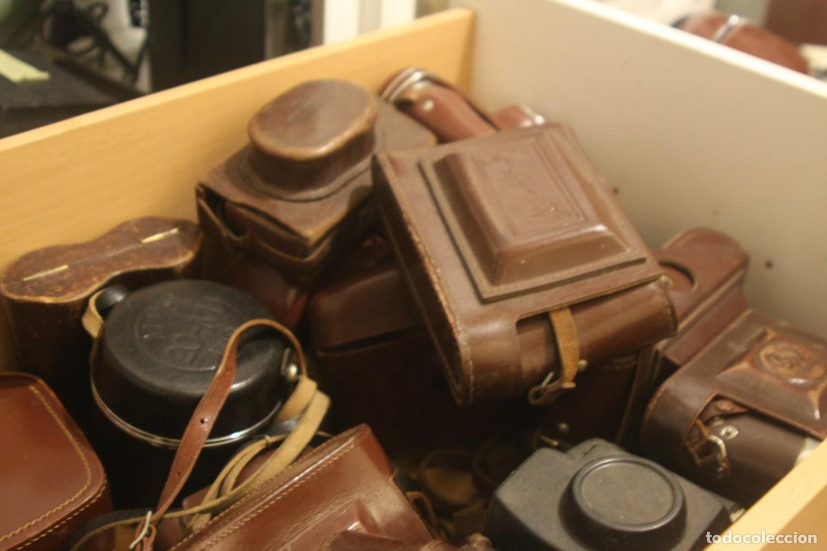 C&aacute;mara de fotos: LOTE de 34 fundas de cuero. - Foto 5