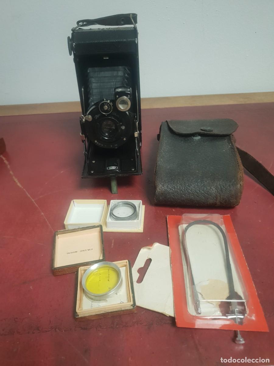 C&aacute;mara de fotos: C&aacute;mara fotos fuelle ZEISS con funda y accesorios