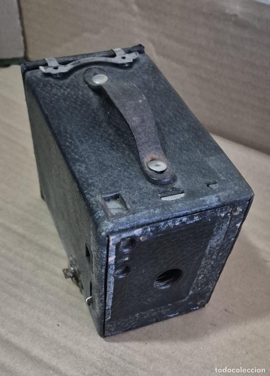 C&aacute;mara de fotos: C&aacute;mara de Caj&oacute;n Antigua &rdquo;Box Camera&rdquo; (c. 1910-1920)