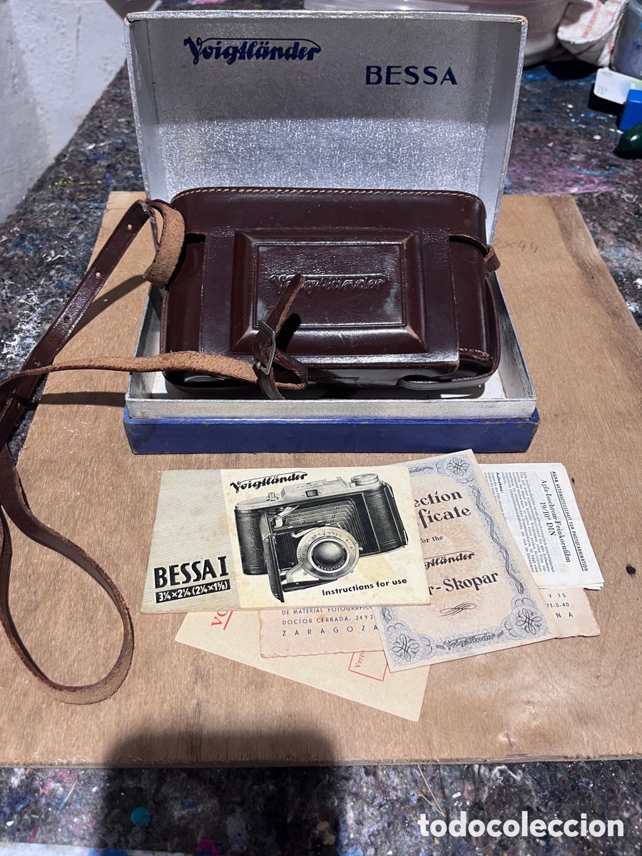 C&aacute;mara de fotos: Funda Voigtlander Bessa I, caja y manual de instrucciones.