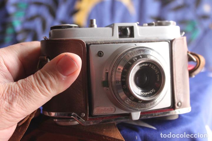 C&aacute;mara de fotos: Kodak Retinette + funda de cuero - Foto 1