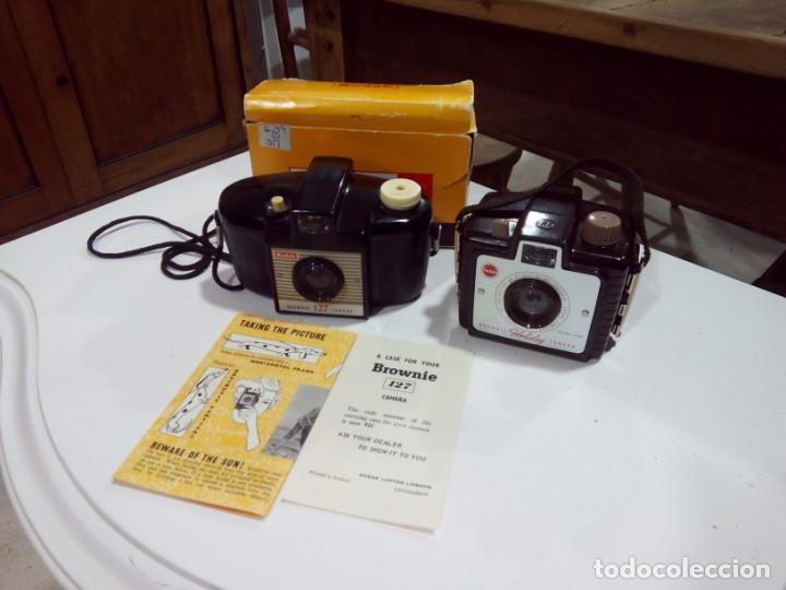 C&aacute;mara de fotos: LOTE DE 2 C&Aacute;MARAS KODAK BROWNIE - Foto 1
