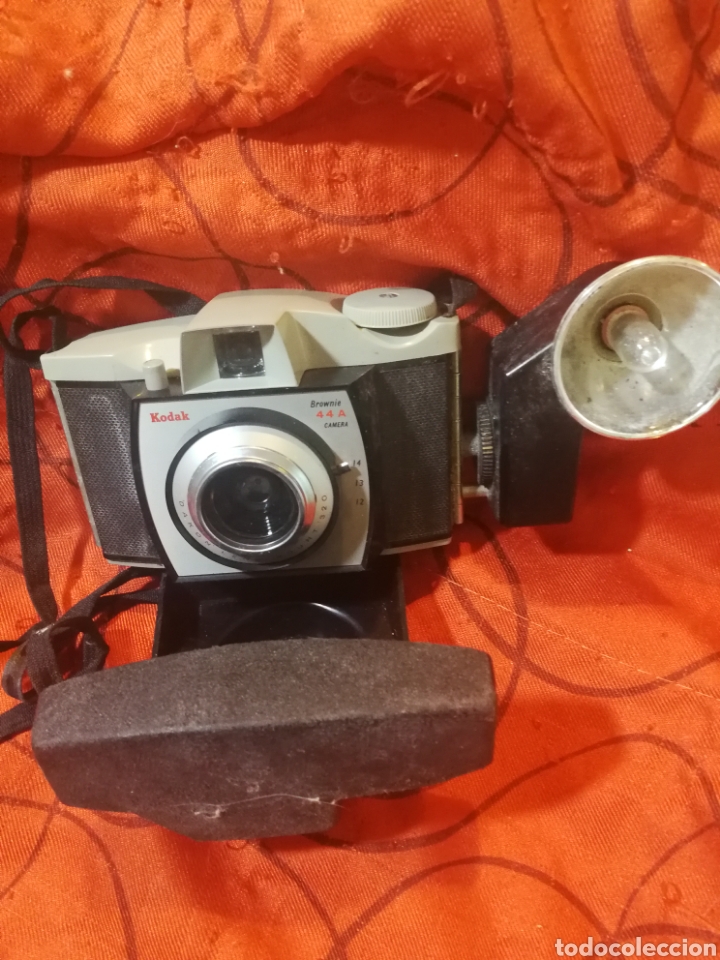 C&aacute;mara de fotos: CAMARA KODAK BROWNIE 44 A, CON FLASH Y FUNDA - Foto 2