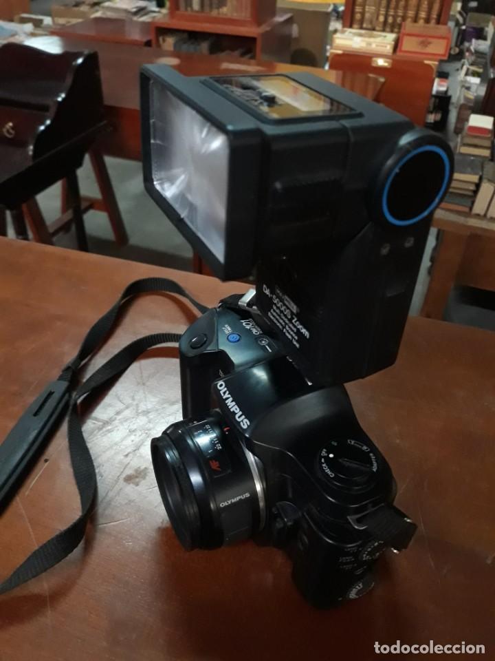 C&aacute;mara de fotos: CAMARA OLYMPUS REFLEX OM101 CON FLASH - Foto 3