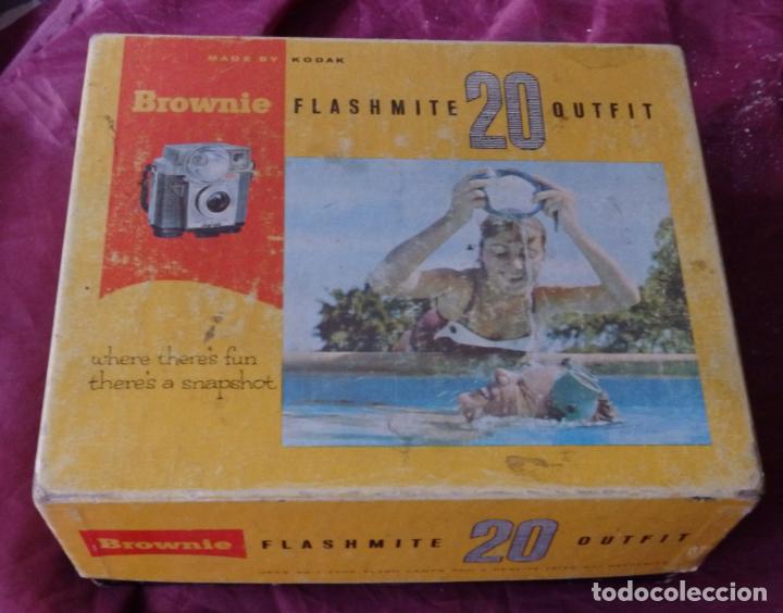 C&aacute;mara de fotos: KODAK BROWNIE FLASHMITE 20 EN SU CAJA - Foto 1