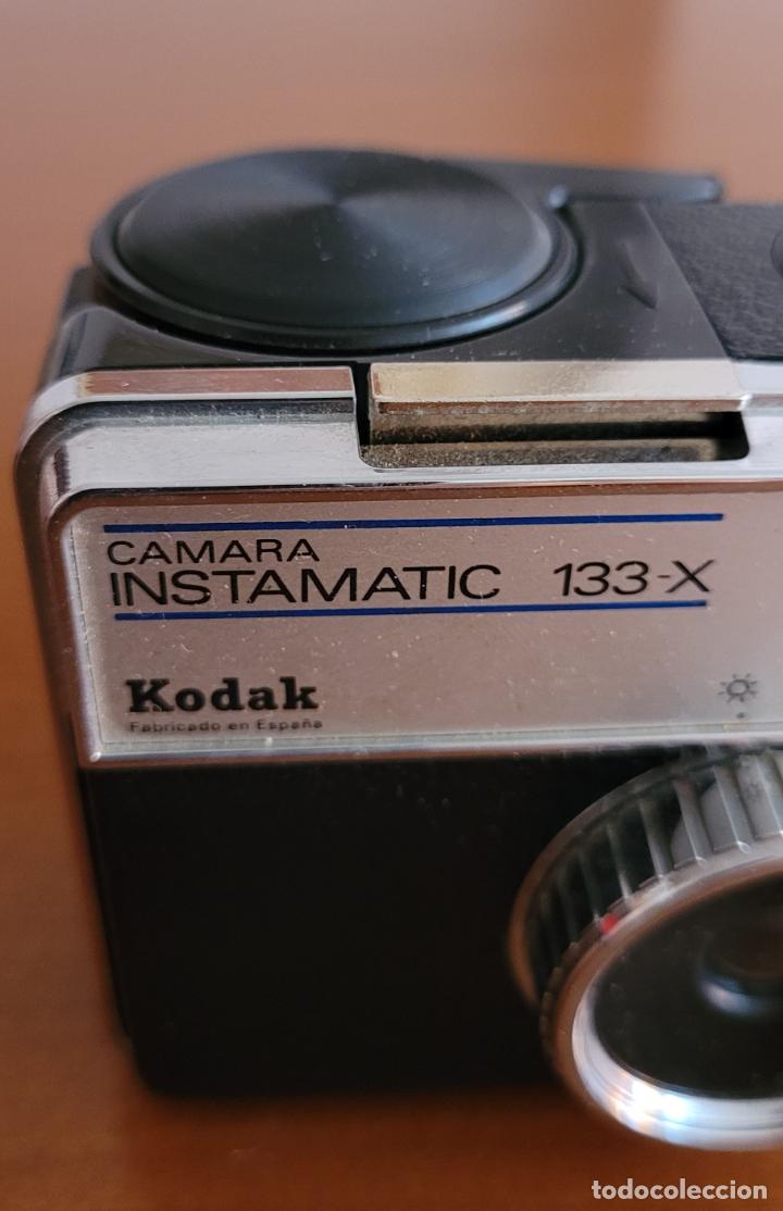 C&aacute;mara de fotos: Kodak Instamatic 133-X con funda original - Foto 2