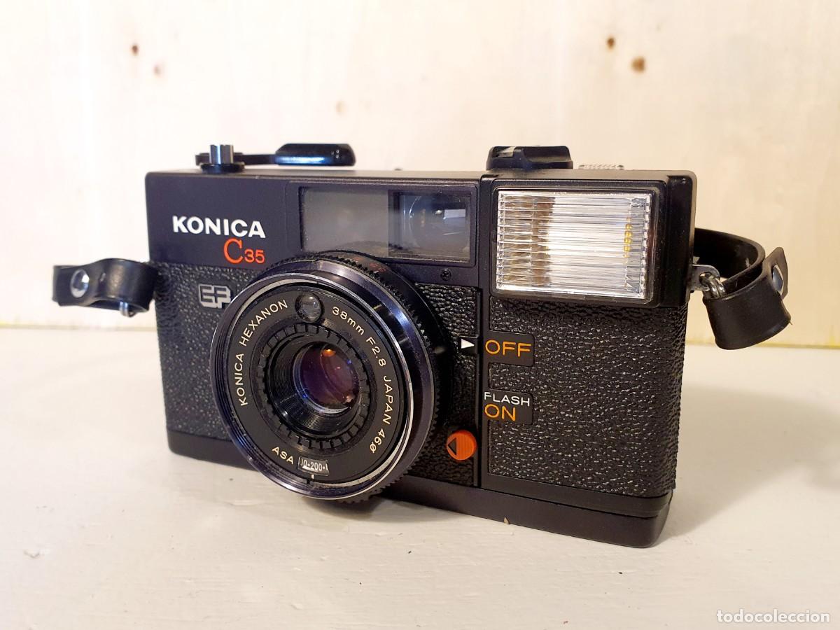 C&aacute;mara de fotos: Konica C35 EF. 1975.