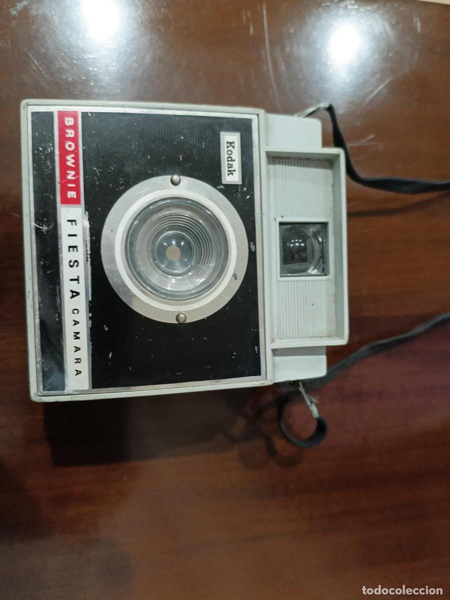 C&aacute;mara de fotos: KODAK Brownie. Fiesta camara