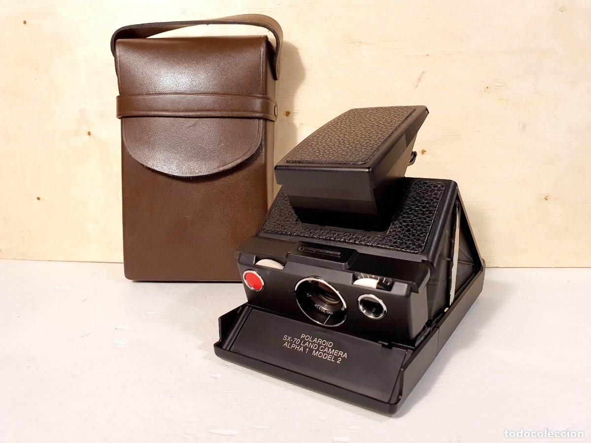 C&aacute;mara de fotos: Polaroid SX-70. 1977.