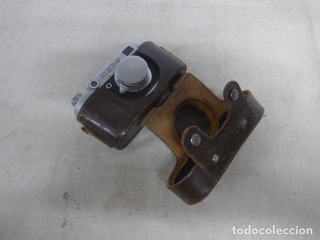 C&aacute;mara de fotos: Antigua camara fotografica rusa, original, de fotos. URSS comunista.