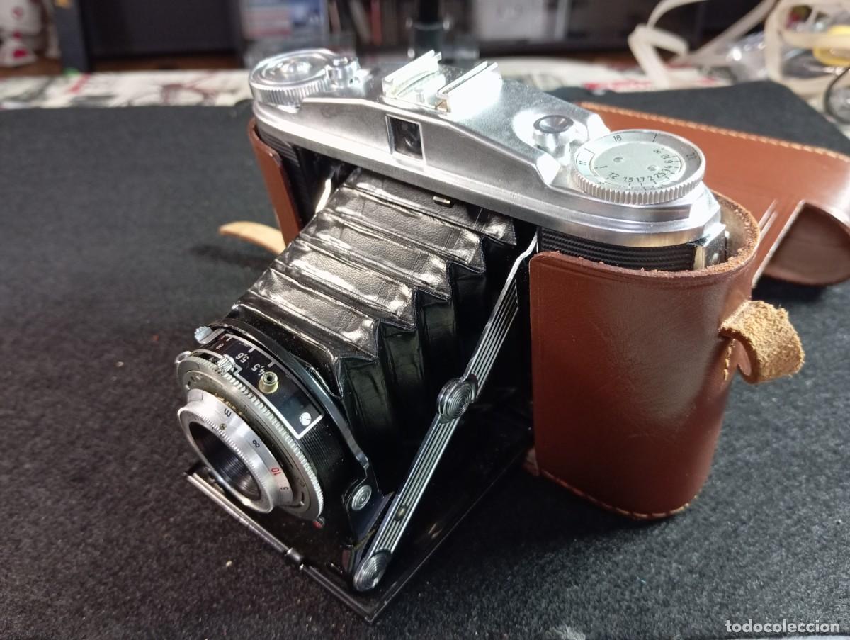 C&aacute;mara de fotos: C&aacute;mara fotogr&aacute;fica Agfa Isolette II con funda