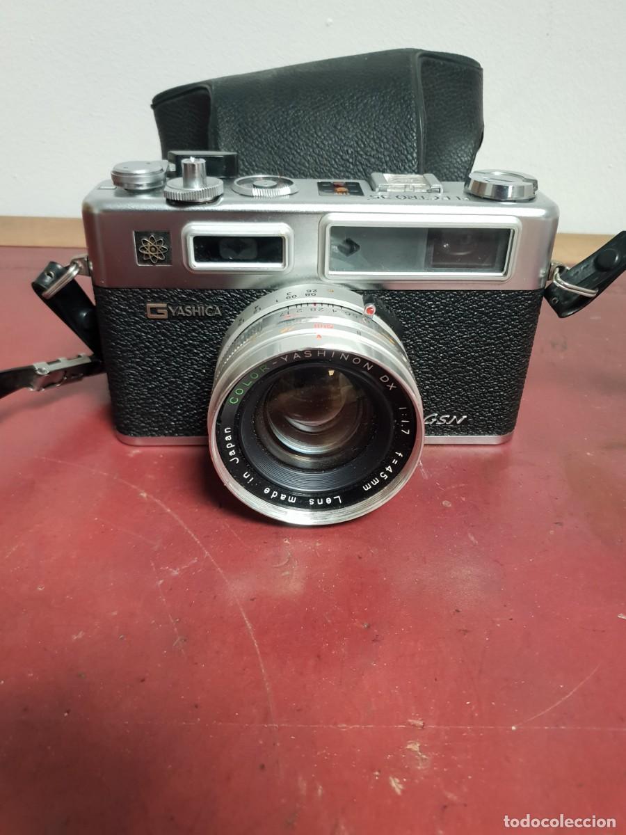 C&aacute;mara de fotos: M&aacute;quina de fotos yashica GSN electro 35 con funda