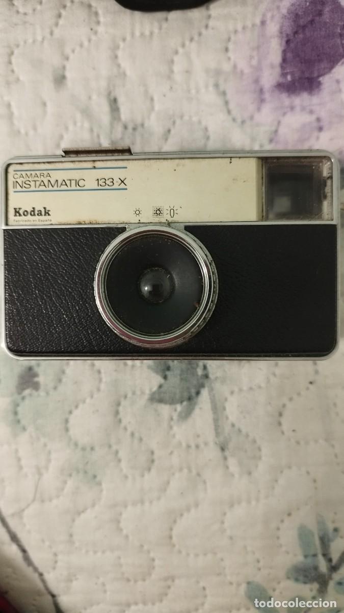 C&aacute;mara de fotos: C&aacute;mara antigua Kodak a&ntilde;os 70