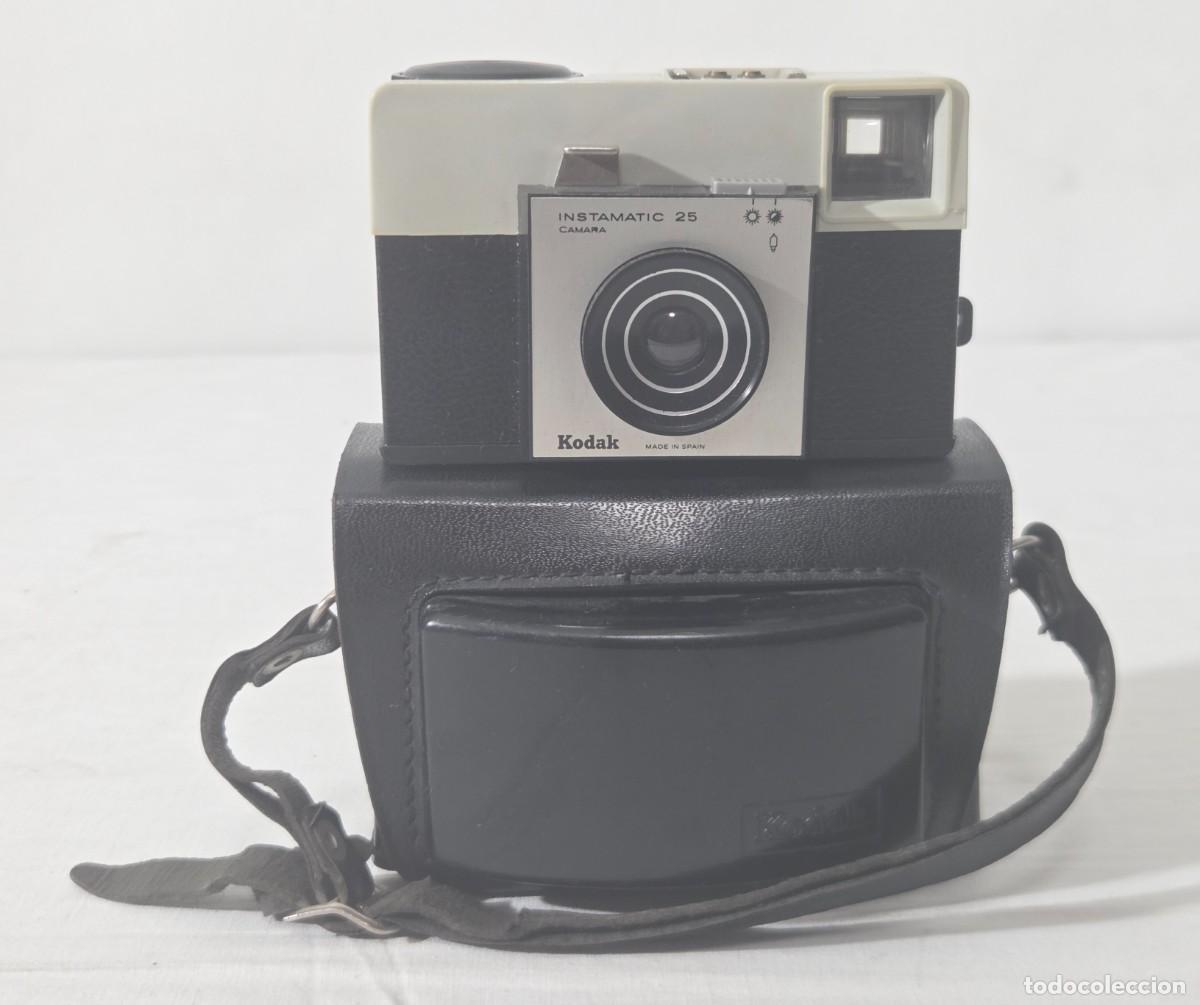 C&aacute;mara de fotos: C&aacute;mara kodak Instamatic 25 con funda, sin probar