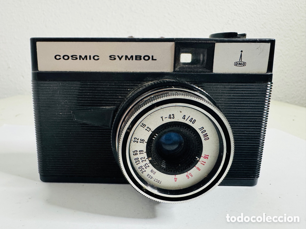 C&aacute;mara de fotos: Lomo Cosmic Symbol 35mm Film Camera With Case Vintage 1970s USSR Soviet Era
