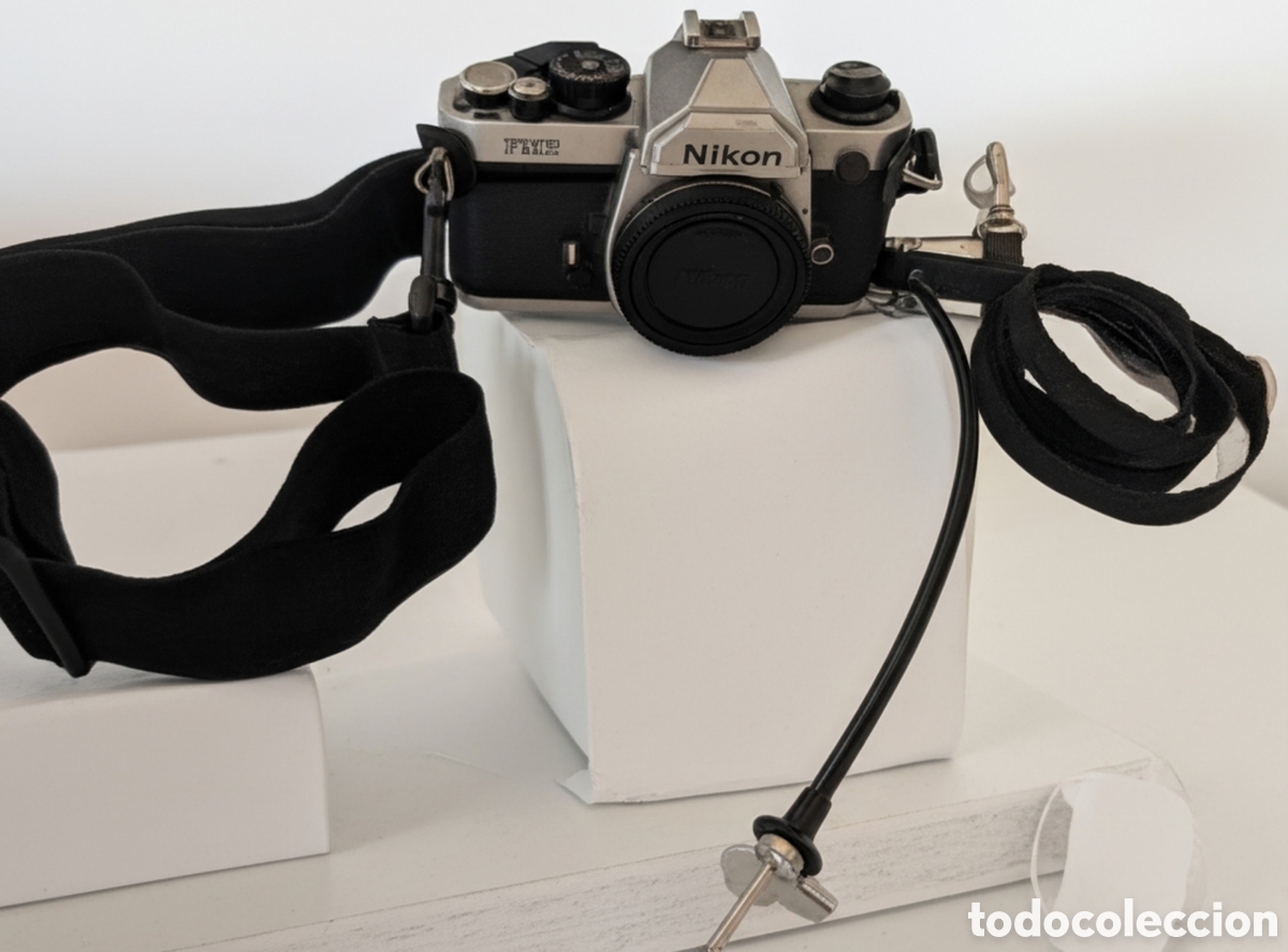 C&aacute;mara de fotos: Cuerpo de C&aacute;mara Anal&oacute;gica Nikon FM2 (Plata/Negro) + Tapa de Cuerpo Original + Cable Disparador + Co