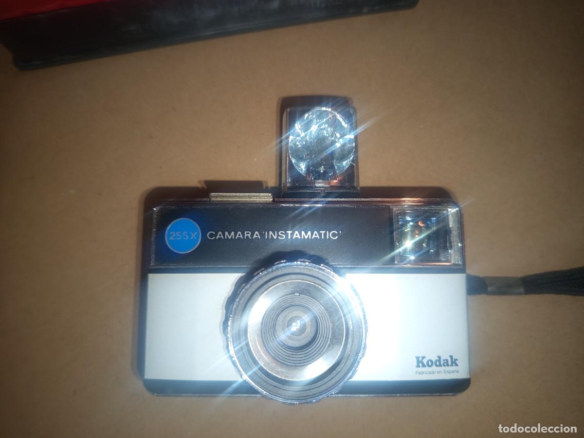 C&aacute;mara de fotos: Antiguo art&iacute;culo de colecci&oacute;n c&aacute;mara anal&oacute;gica vintage Kodak Instamatic 255-X en su estuche exposito - Foto 3