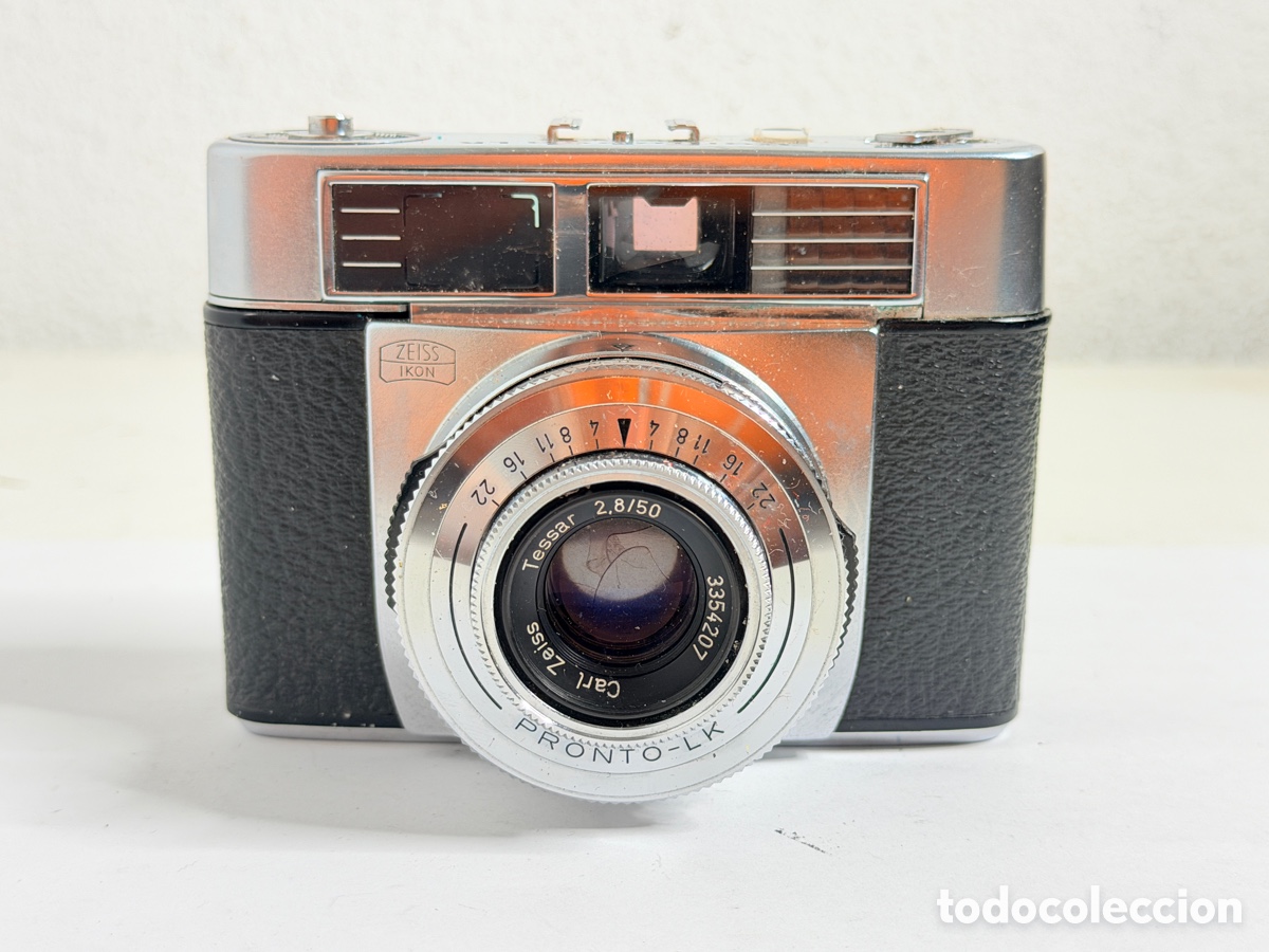 C&aacute;mara de fotos: Zeiss Ikon Contessa LK con un objetivo Carl Zeiss Tessar 50mm f/2.8