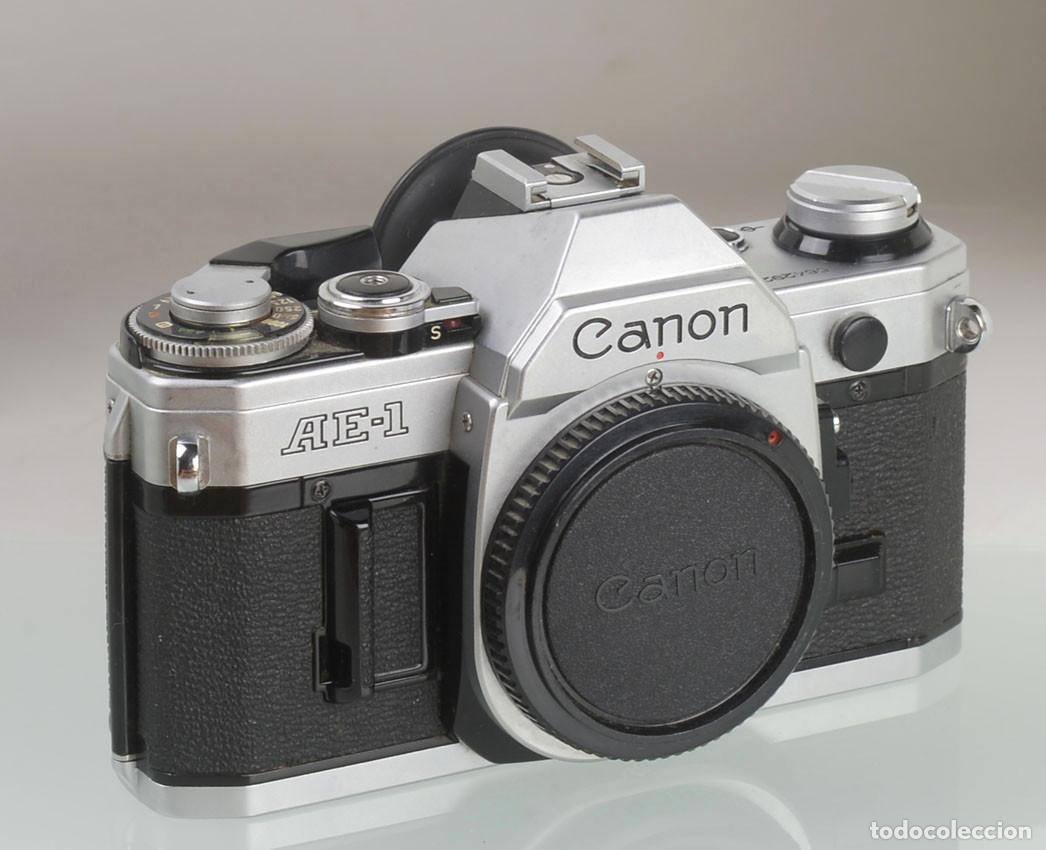 C&aacute;mara de fotos: Canon AE-1 (Jap&oacute;n, 1977) - Foto 2