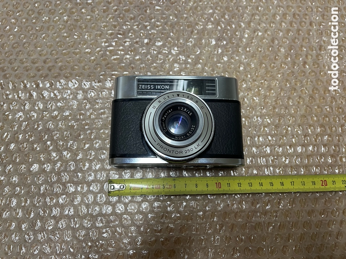 C&aacute;mara de fotos: C&aacute;mara anal&oacute;gica Zeiss Ikon Contina LK con funda original
