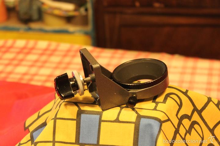 C&aacute;mara de fotos: Soporte para tr&iacute;pode - Foto 1