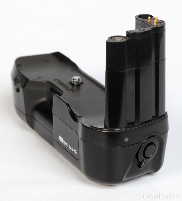 C&aacute;mara de fotos: NIKON MB-10 - EMPU&Ntilde;ADURA CON BATTERY PACK y DISPARO VERTICAL
