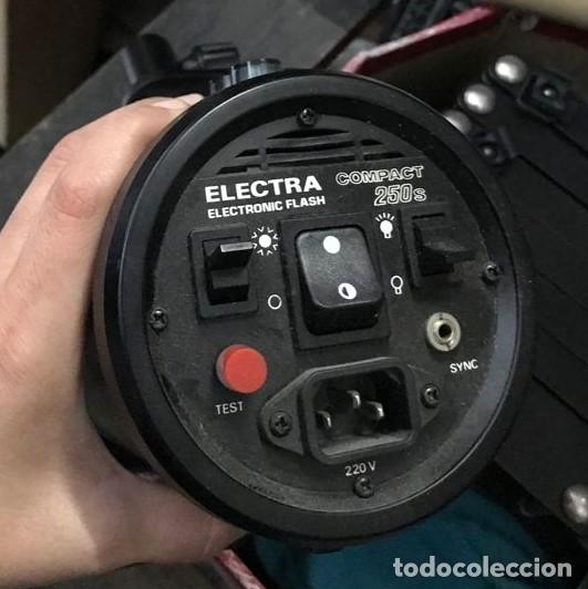 C&aacute;mara de fotos: Electra Electronic Flash Compact 250s - Foto 4