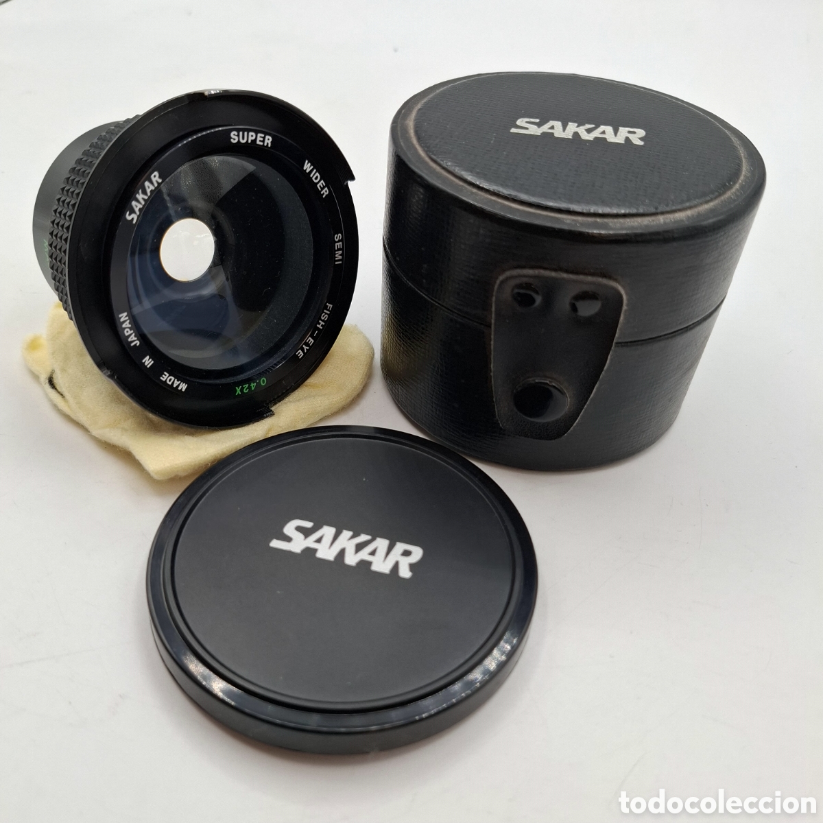 C&aacute;mara de fotos: Gran angular Sakar macro ojo de pez 0.42x con funda. - Foto 1
