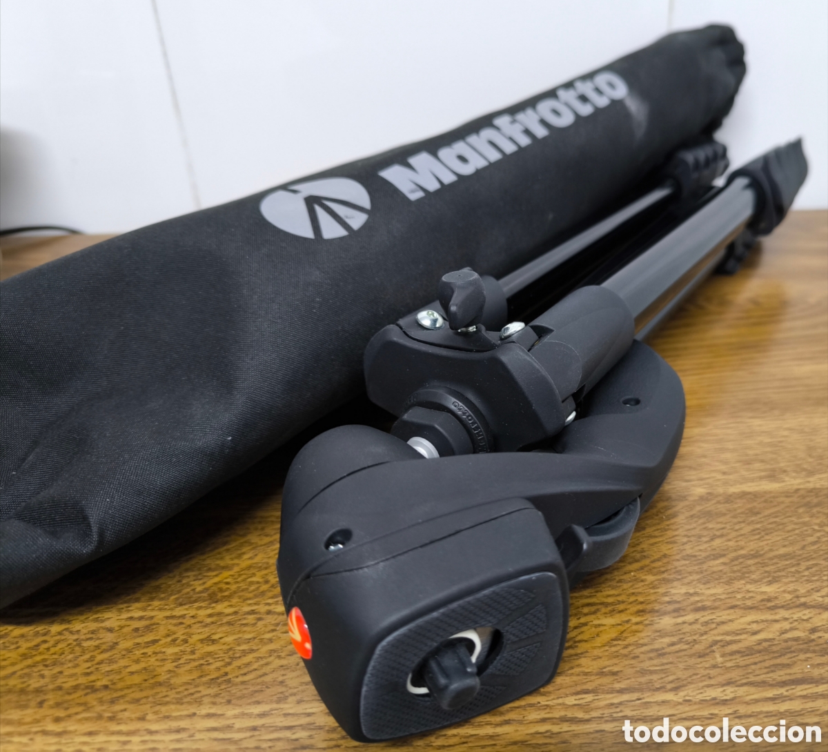 C&aacute;mara de fotos: TR&Iacute;PODE MANFROTTO IGUAL QUE NUEVO - Foto 2