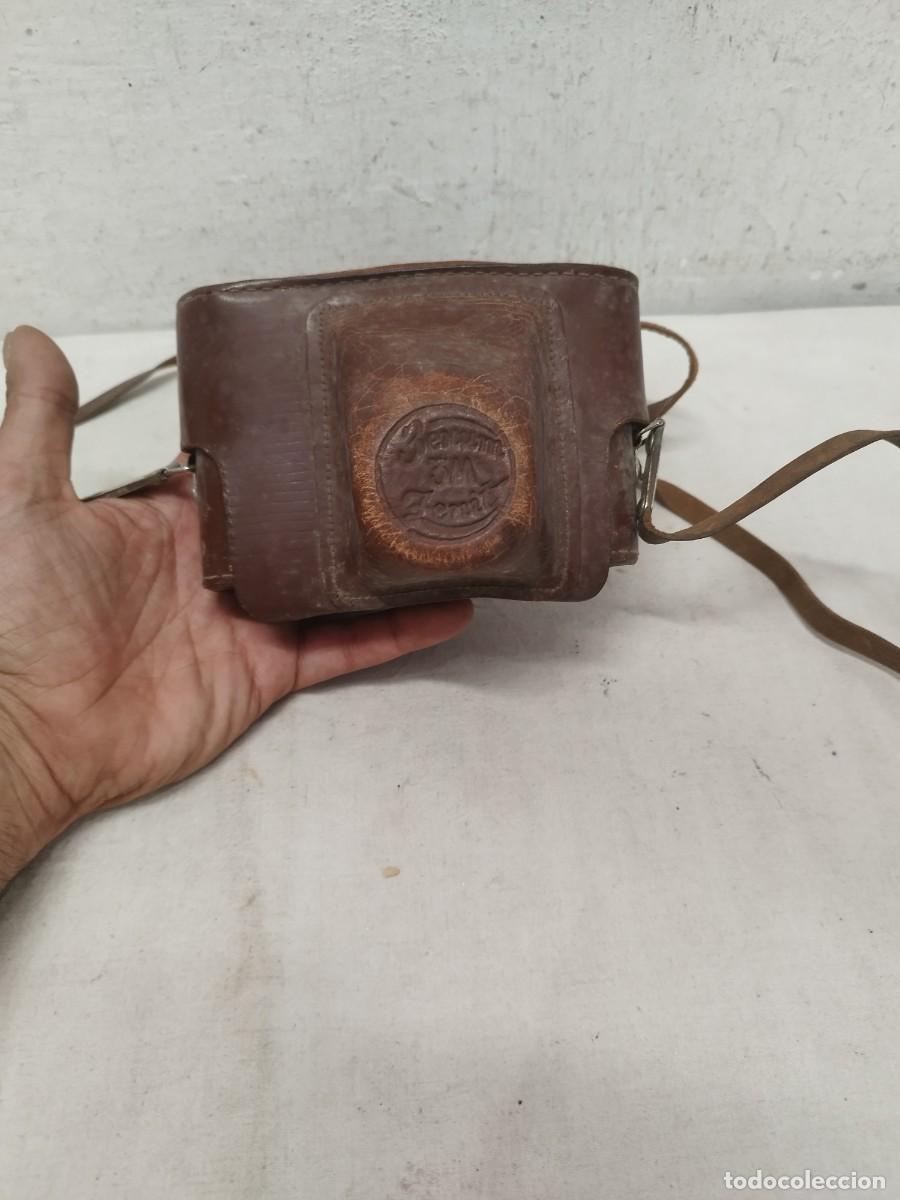 C&aacute;mara de fotos: Antigua funda para camara de fotos.