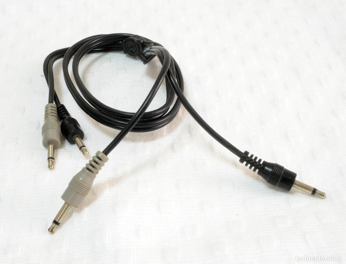 C&aacute;mara de fotos: Cable de audio con clavijas minijack macho de 3,5 mm.