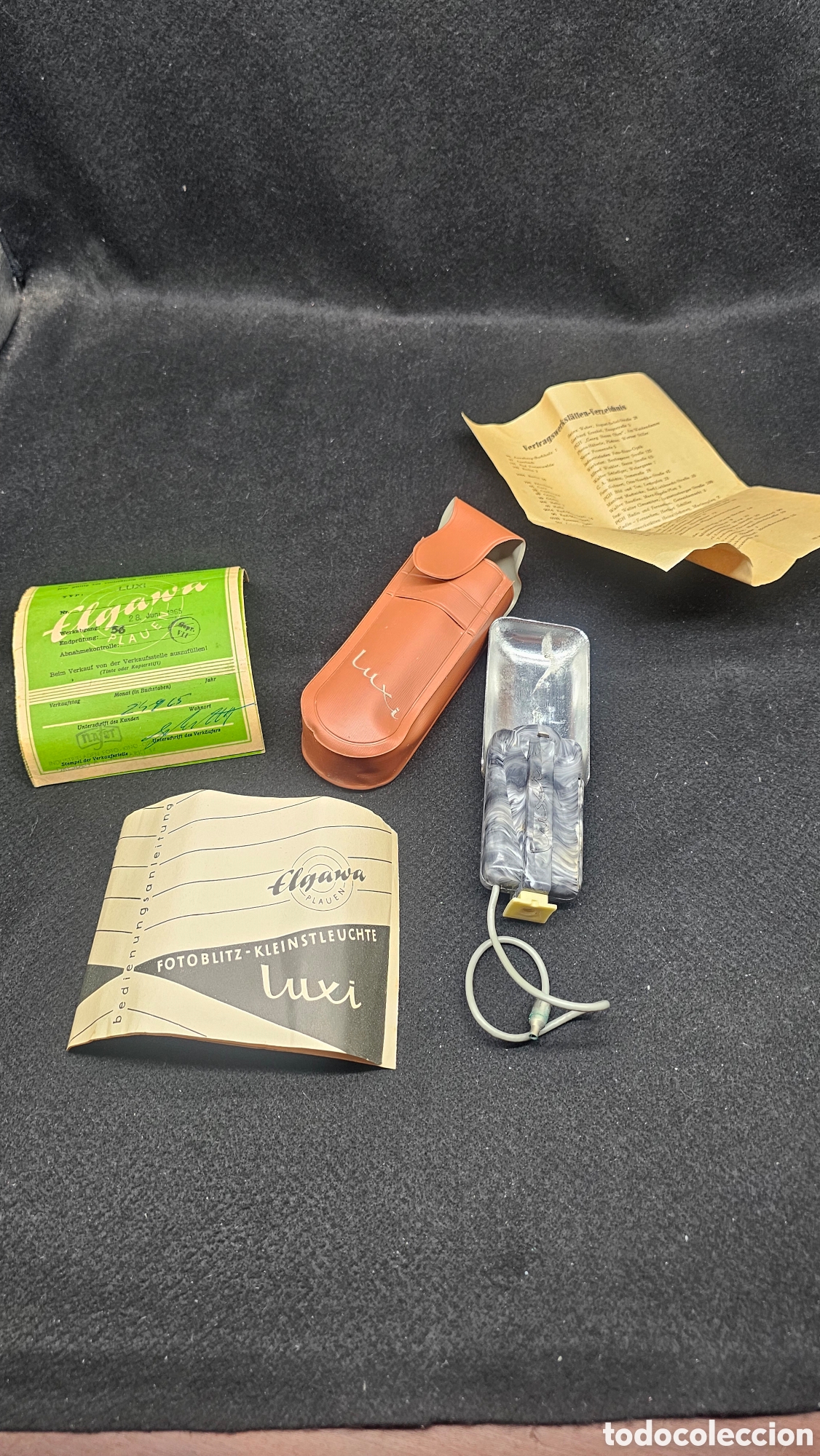 C&aacute;mara de fotos: l&aacute;mpara de destello o flash fotogr&aacute;fico vintage &laquo;Luxi&raquo; d&eacute;cada de los 60