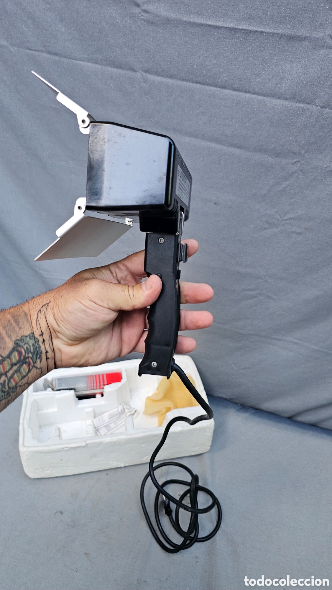 C&aacute;mara de fotos: foco de iluminaci&oacute;n fotogr&aacute;fica vintage de la marca alemana Unomat, modelo LX 1000