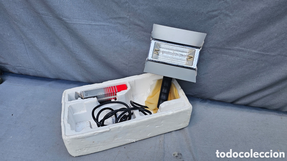 C&aacute;mara de fotos: foco de iluminaci&oacute;n fotogr&aacute;fica vintage de la marca alemana Unomat, modelo LX 1000