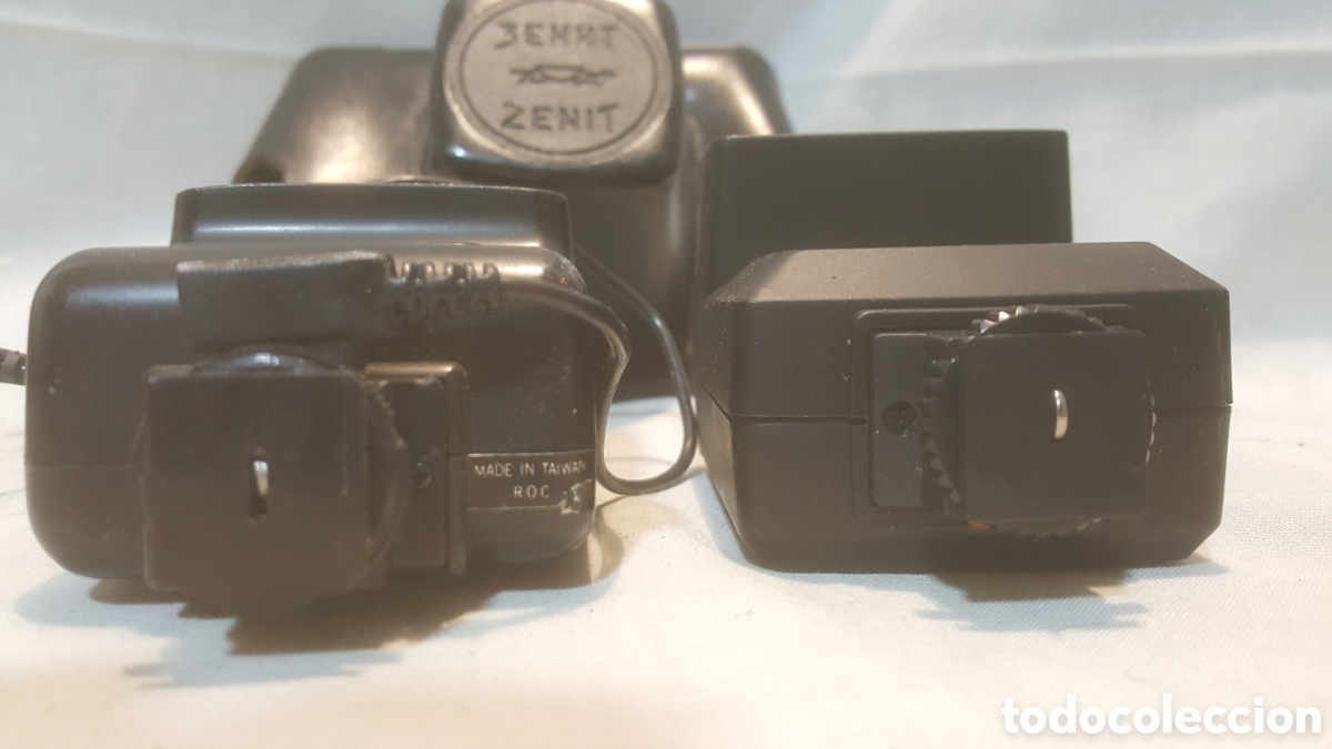 C&aacute;mara de fotos: LOTE 2 FLASHES Y FUNDA PARA C&Aacute;MARA - Foto 4
