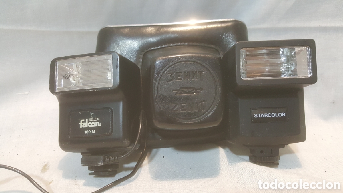 C&aacute;mara de fotos: LOTE 2 FLASHES Y FUNDA PARA C&Aacute;MARA - Foto 1