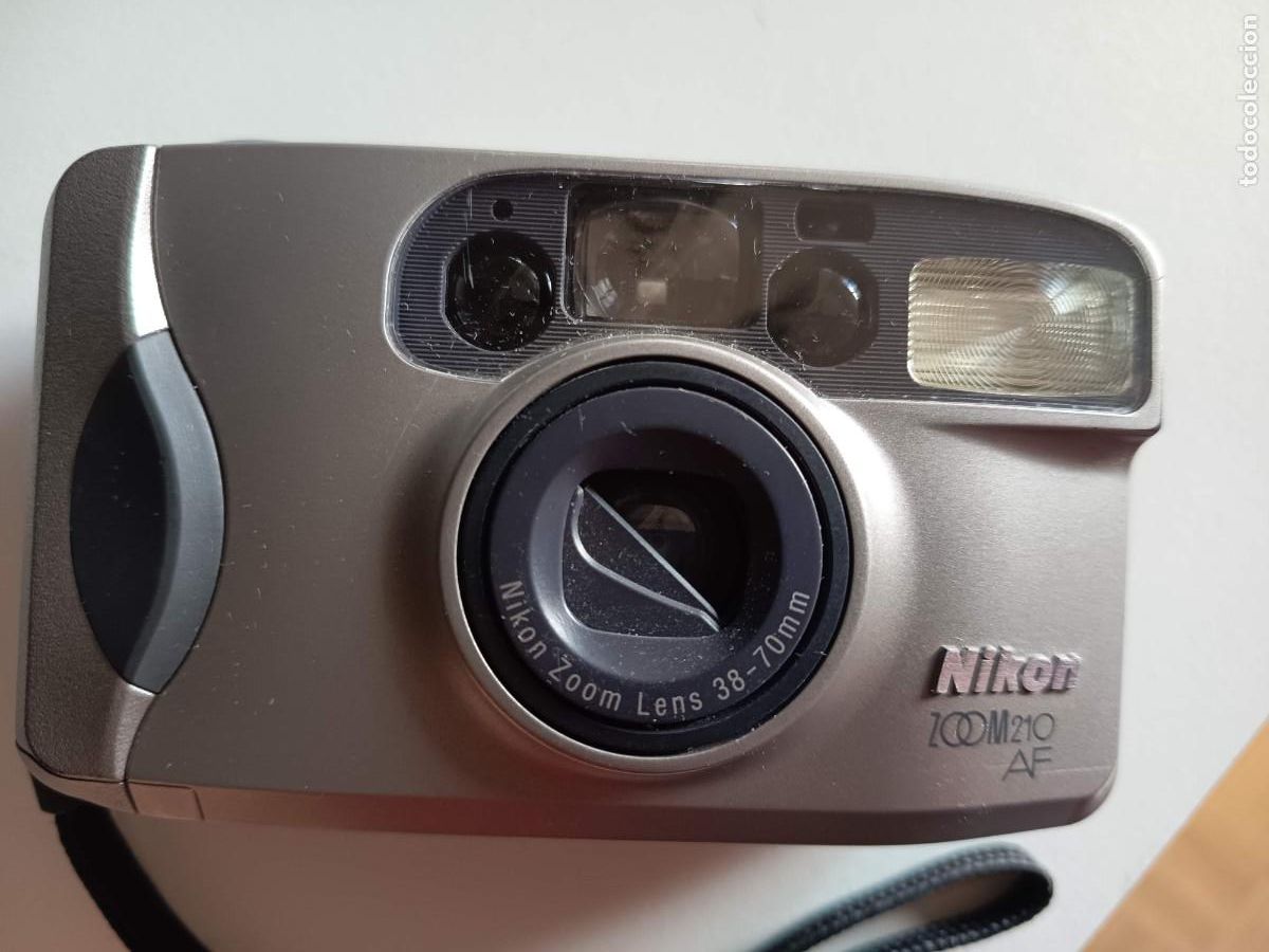 C&aacute;mara de fotos: Nikon anal&oacute;gica compacta a pila - Foto 1